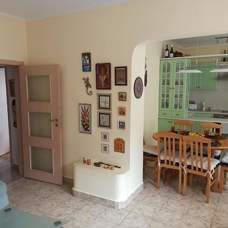 Apartment Maddie Teteven Buitenkant foto